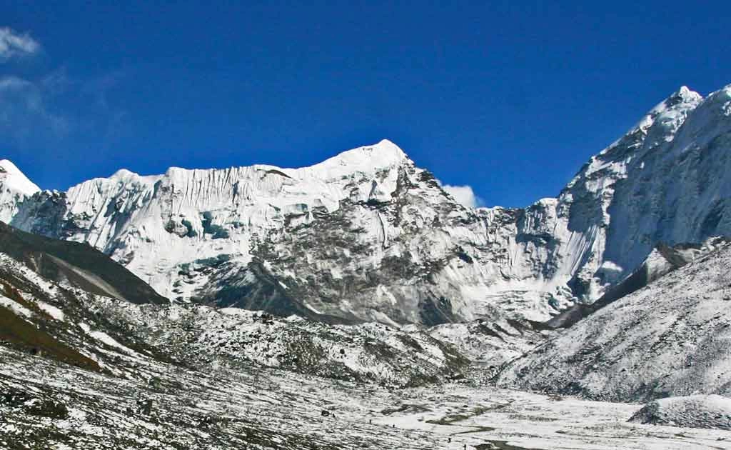 Chhukung To Island Peak Summit - 4 Days